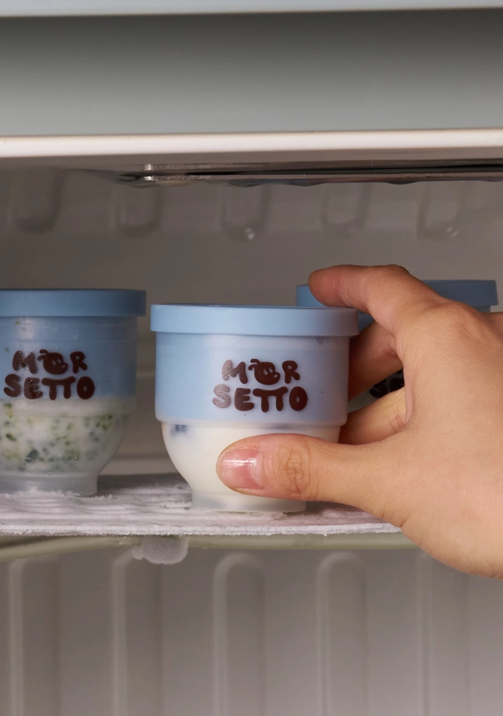 Putting the filled mold in the freezer